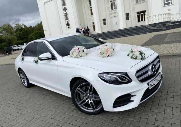 Свадебные машины с водителем и без напрокат в Казани